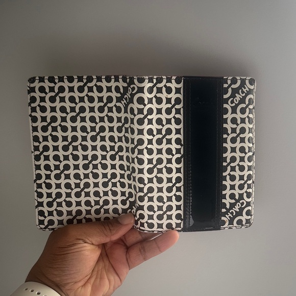 Coach Black and White Signature Travel Passport Holder - Picture 4 of 4